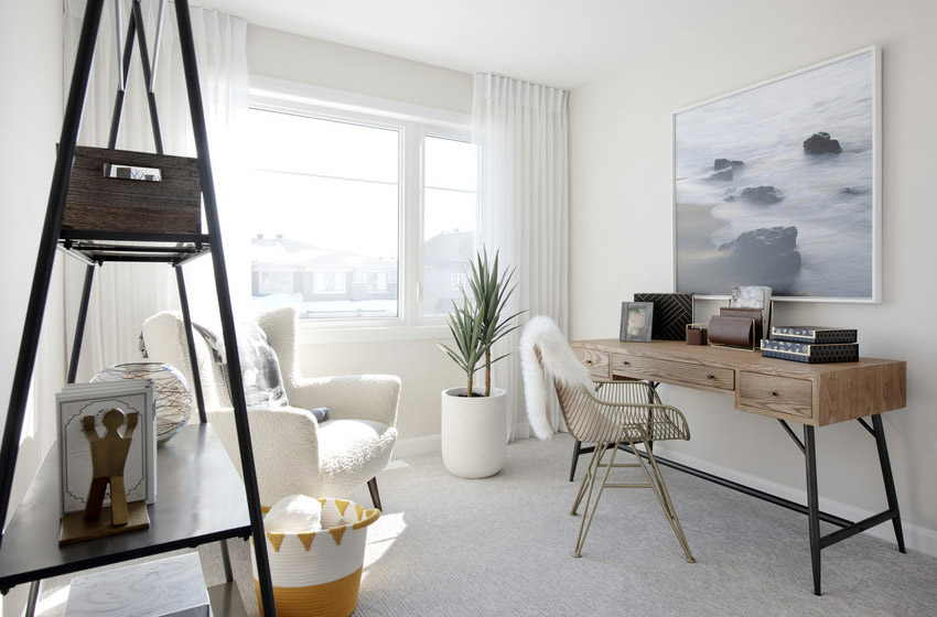 Monterey End - Executive Townhome - Den