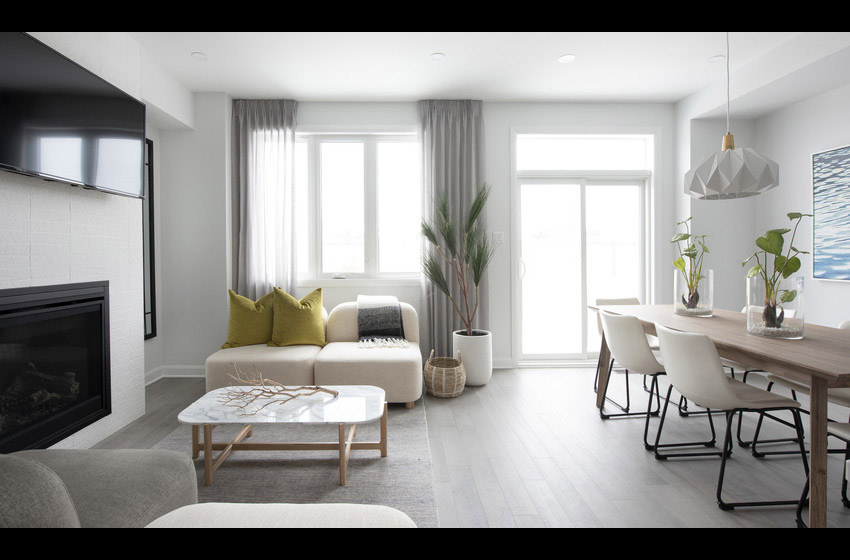 Laguna - Executive Townhome - Living Room