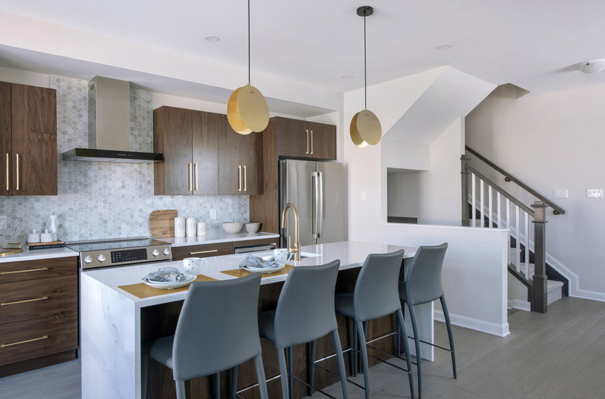 Monterey End - Executive Townhome - Kitchen
