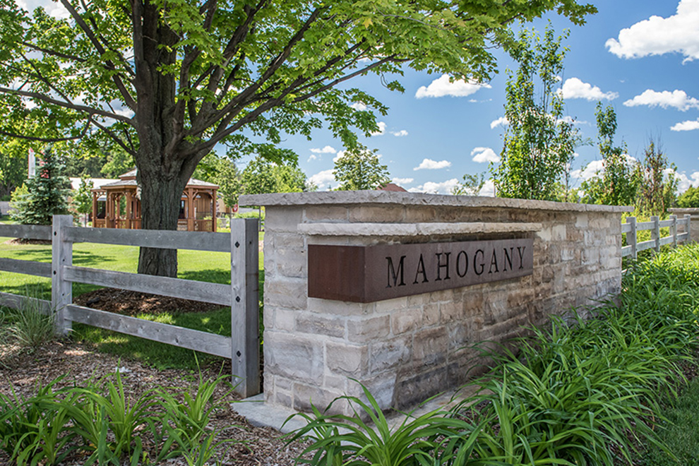Mahogany, Manotick, Community Entrance Feature