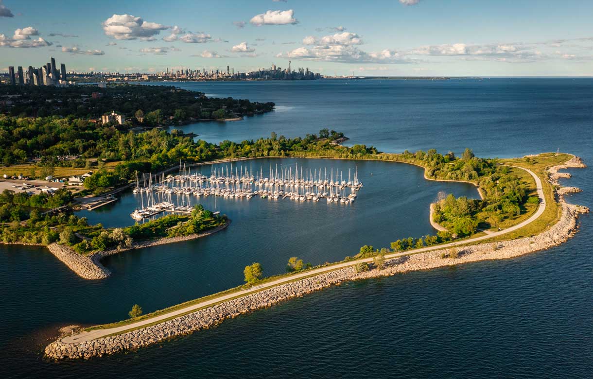 <h2 class="h6">Lakefront Promenade Marina</h2>