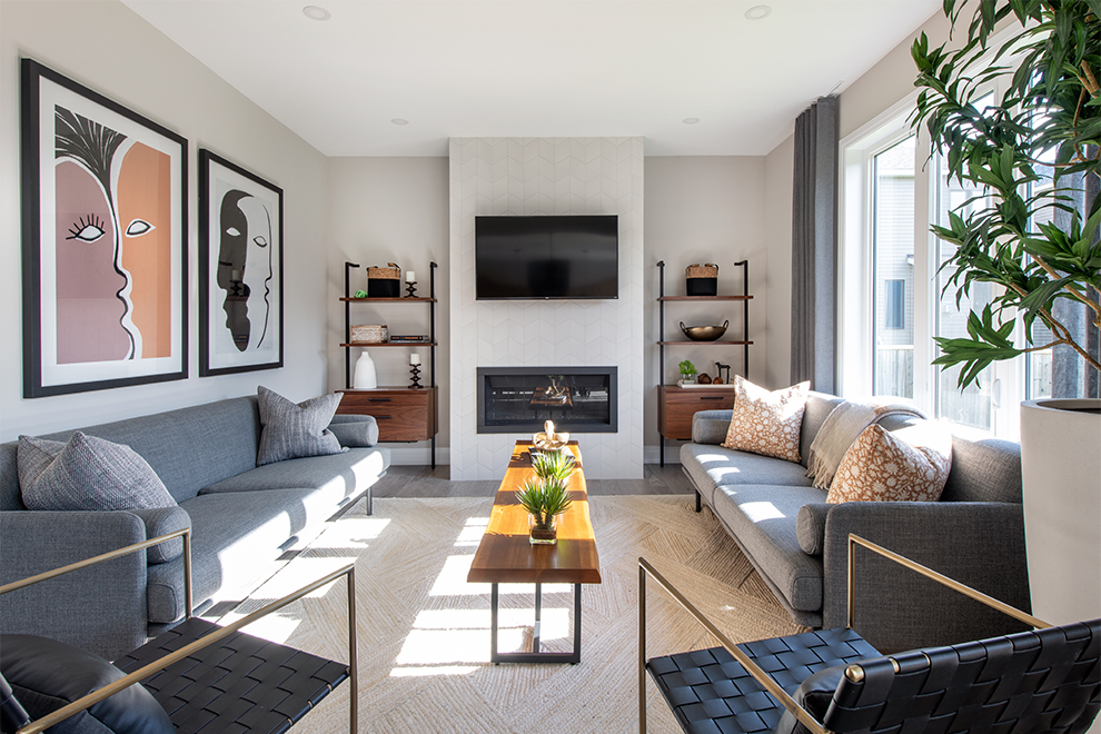 Single Family Home | Frontenac | Living Room