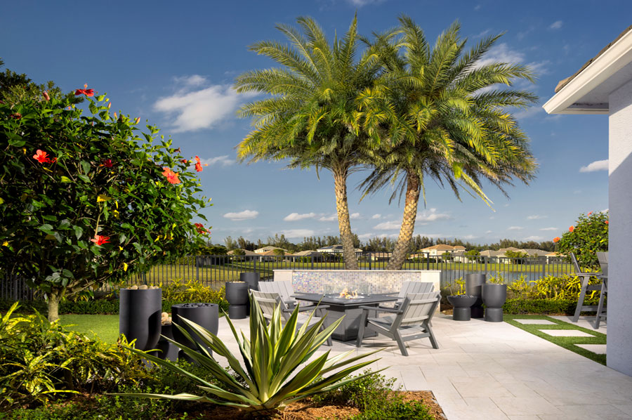 Kingfisher Grand Model Lanai and Fire Pit