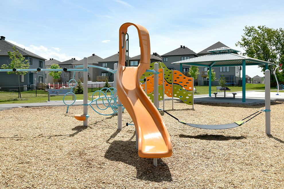 Playground in Barrhaven, Ottawa. The 10 best things about Quinn’s Pointe in Barrhaven.