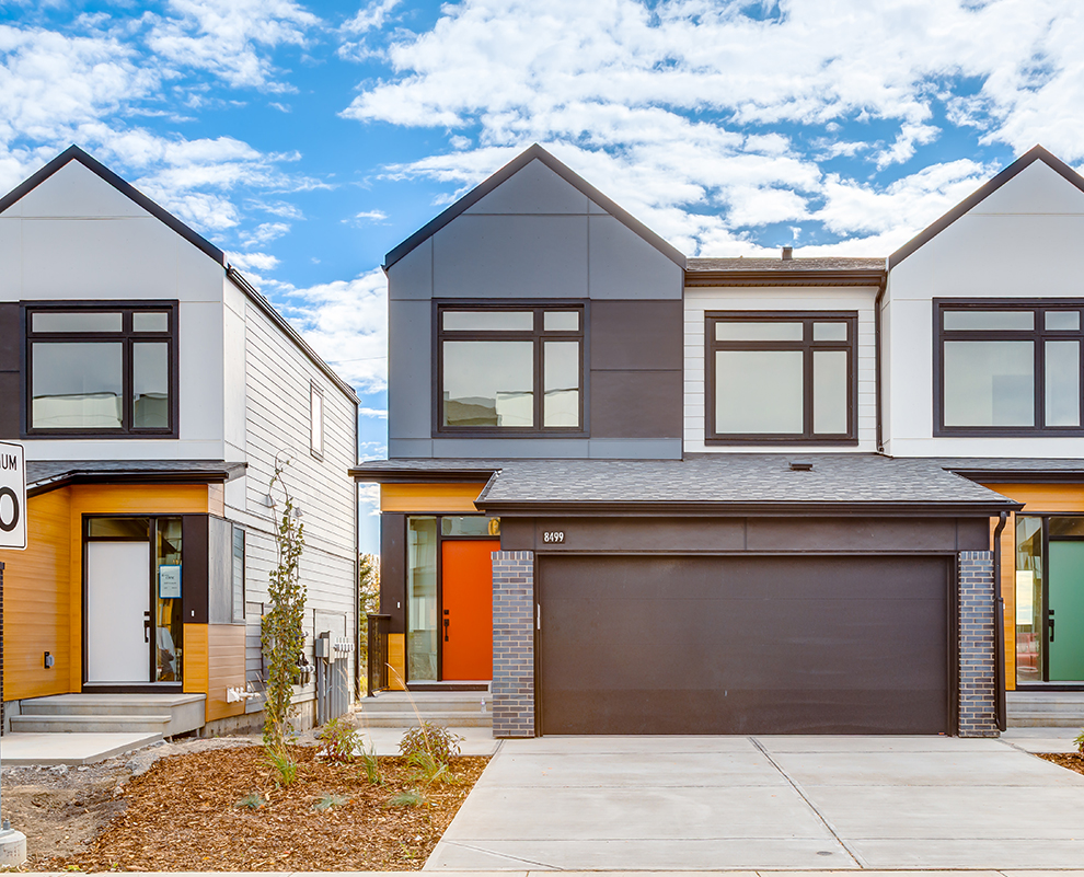 A*I様 House on the Hill Checker Quick Possession Homes in East Calgary | East Hills Crossing