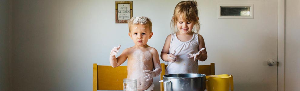 kids cleaning kitchen