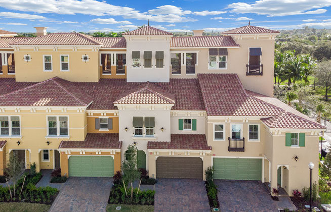 luxury villas in FL