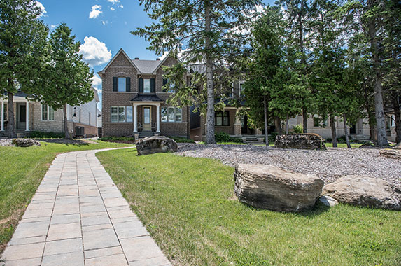 View of Mahogany homes in Manotick. Why Mahogany homes by Minto Communities gives you more. 