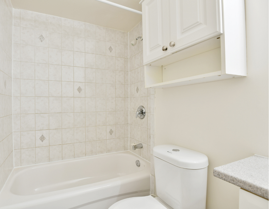 Parkwood Hills - One Bedroom Suites 5