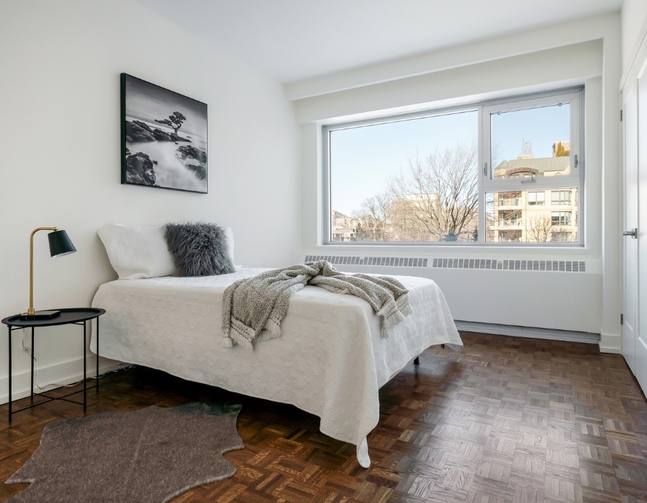 Le 4300 - 4 1/2 (2 Bedroom) 5