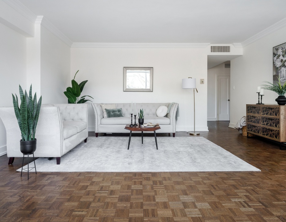 Le 4300 - 4 1/2 (2 Bedroom) 3
