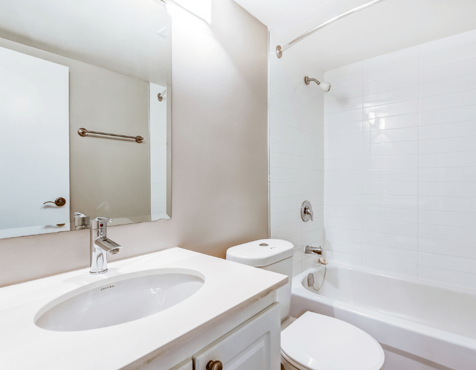 High Park Village - One Bedroom Suites 5