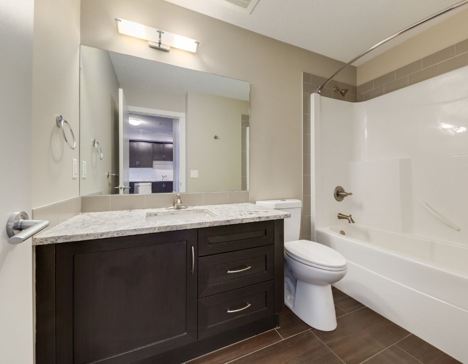 The Laurier - One Bedroom Suites 5
