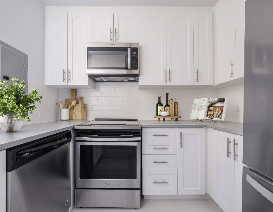 Haddon Hall - 4 1/2 (2 Bedroom)