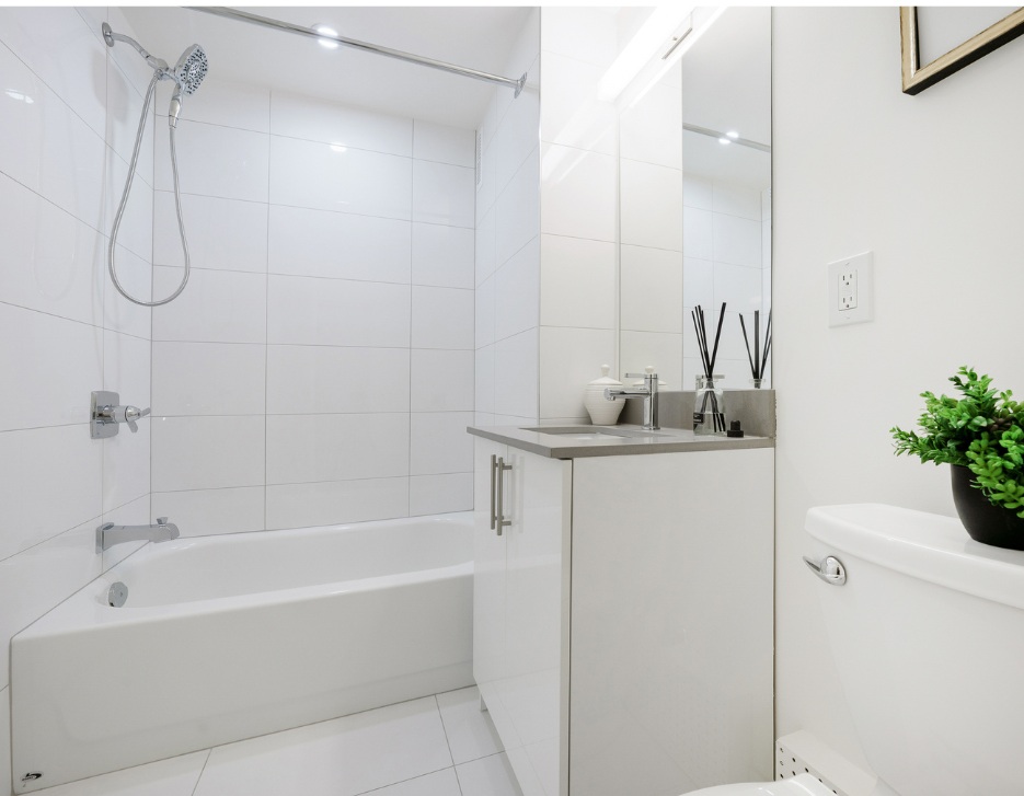 Le 4300 - 3 1/2 (1 Bedroom) 5