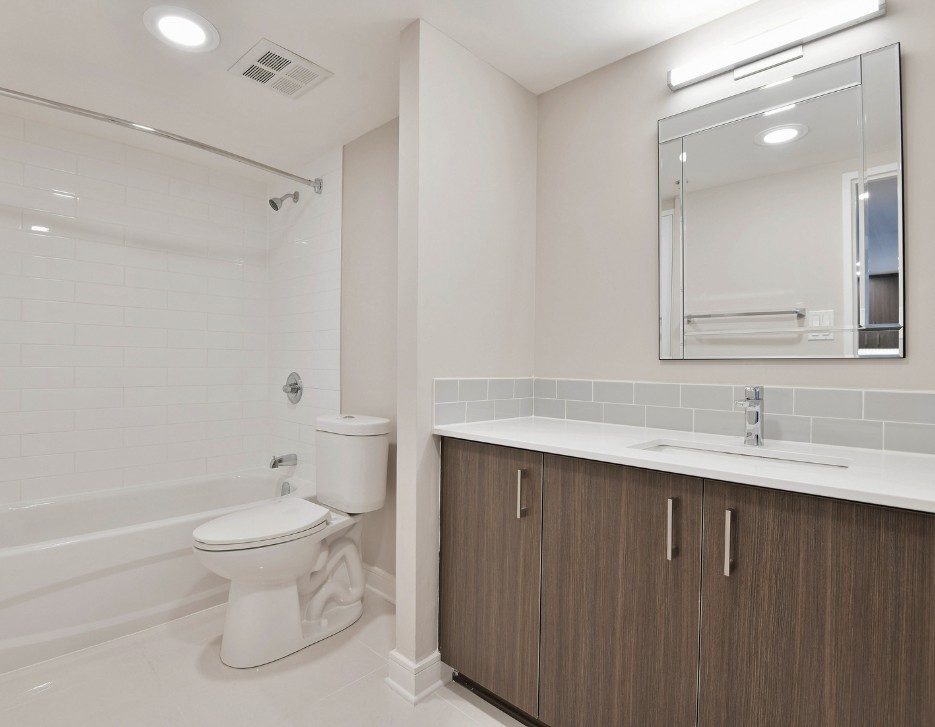 One80five - One Bedroom Suites 5