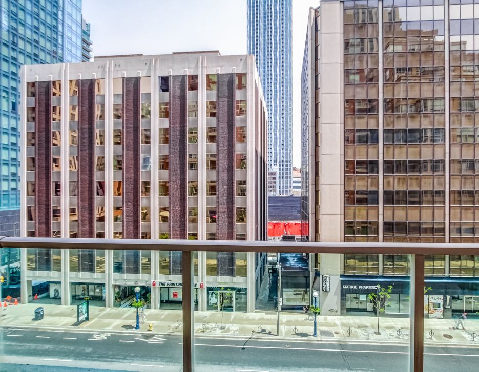 Minto Yorkville - One Bedroom Suites 4