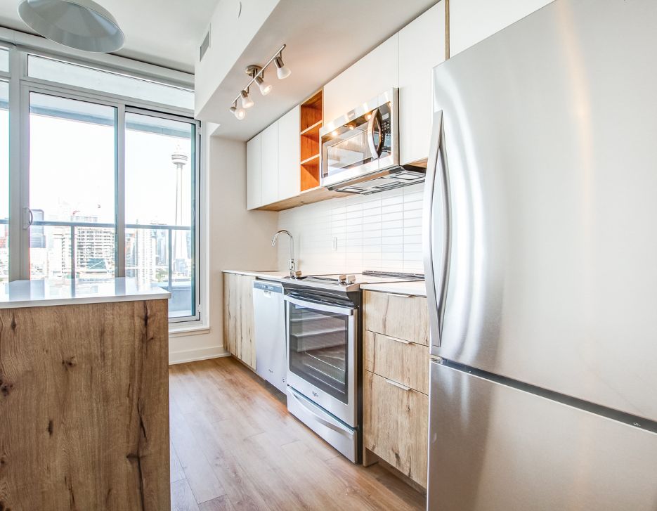 39 Niagara - Three Bedroom Penthouse 3