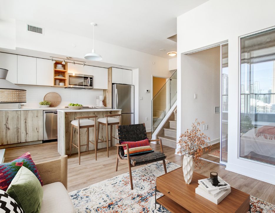 39 Niagara - Three Bedroom Penthouse 2