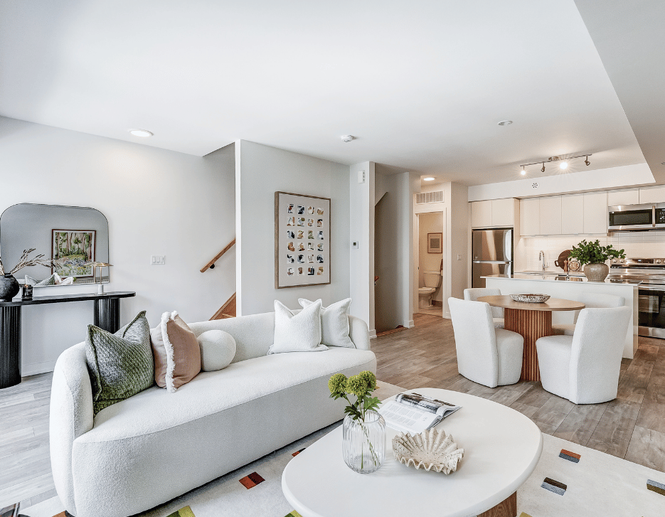 The Towns at York Mills & Leslie - Two Bedroom Townhomes 4