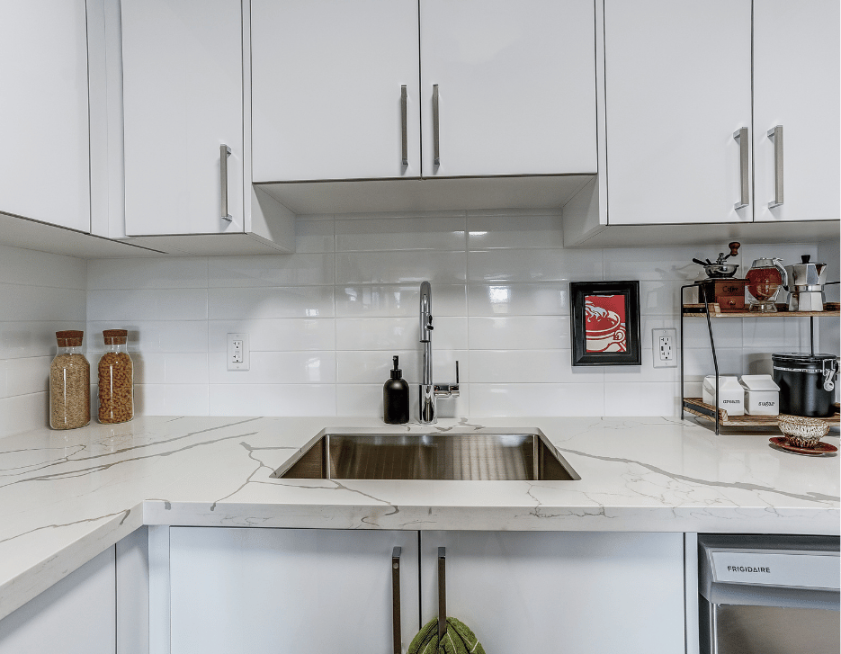 Elora - One Bedroom Suites 3